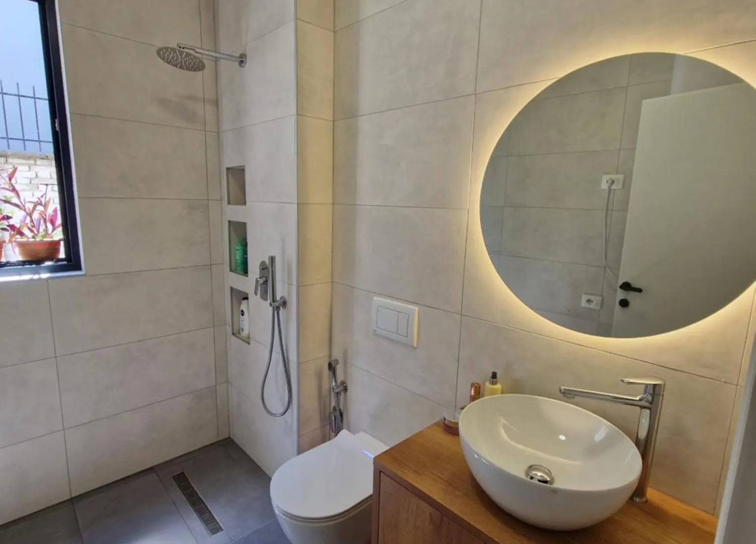 Villa Laci Apartment Tirana Albania